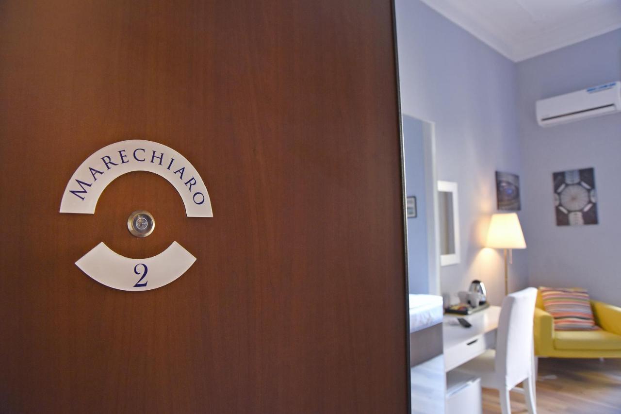 Bed & Breakfast La Dimora Luca Giordano *