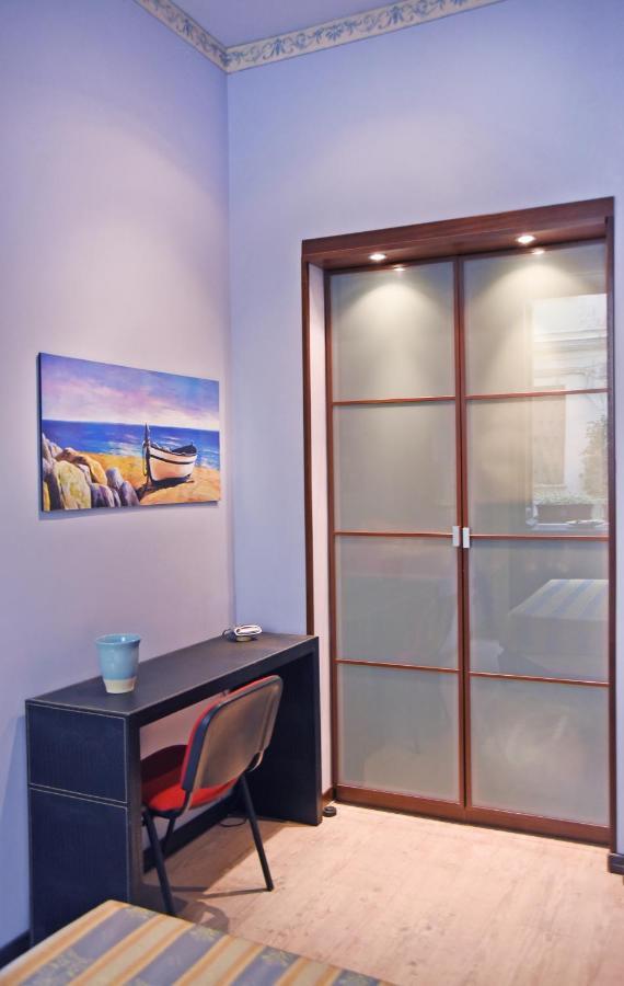 Bed & Breakfast La Dimora Luca Giordano Naples